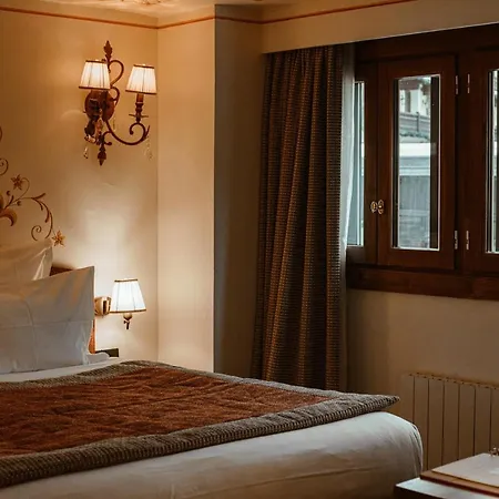 Hotel De La Loze 4*