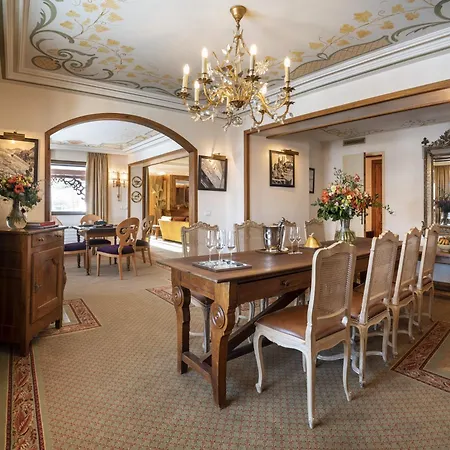 Hotel De La Loze
