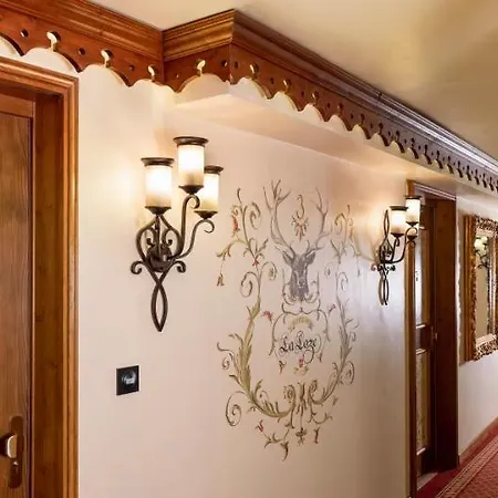 Hotel De La Loze 4*