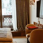 De La Loze 4* קורשבל