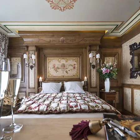 Hotel De La Loze