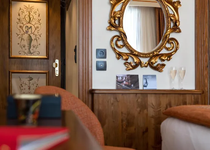 Hotel De La Loze 4*